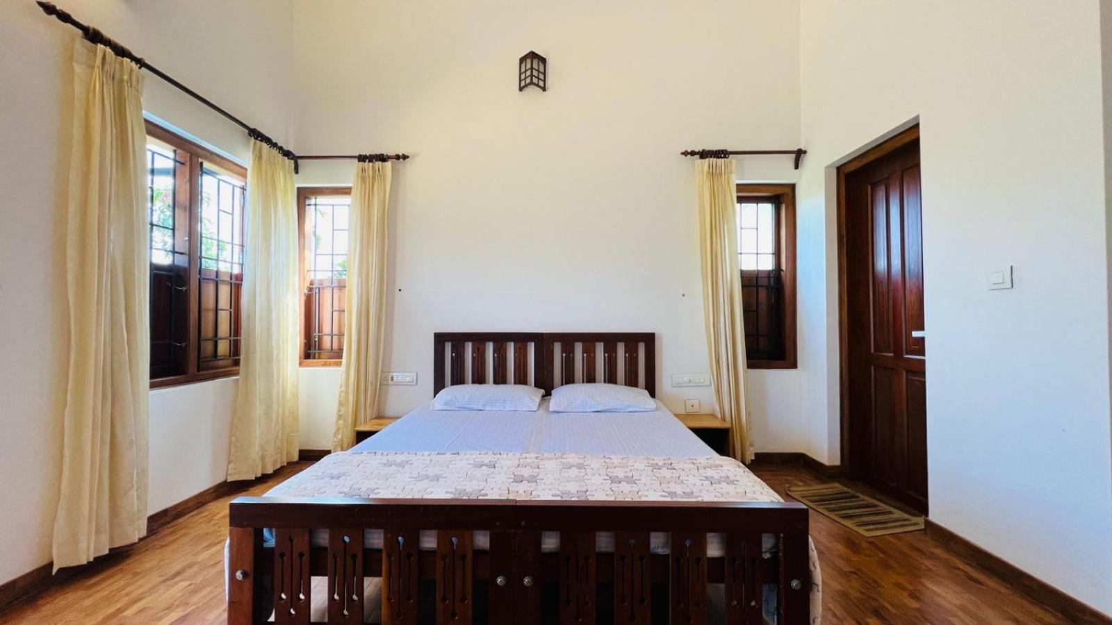 Villa Pristine Hills à Meppādi Extérieur photo